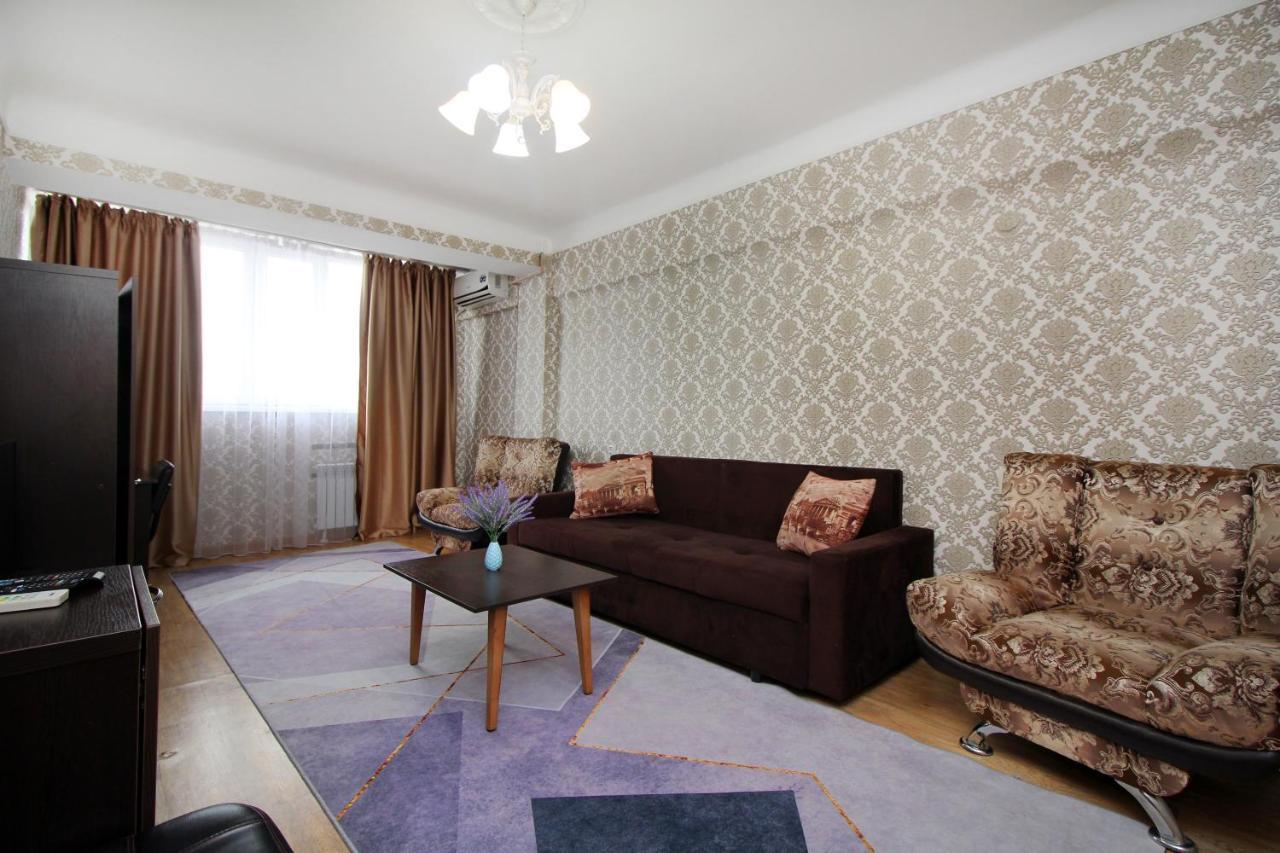 Spacious central apartment Almatý Exterior foto